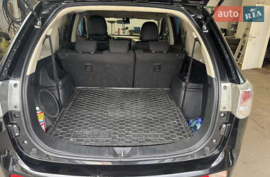 Внедорожник / Кроссовер Mitsubishi Outlander 2012 в 