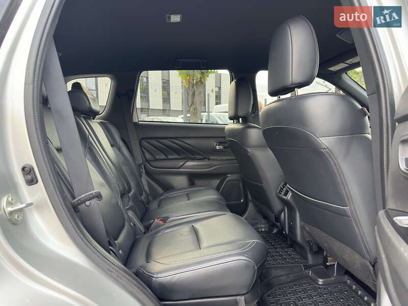 Внедорожник / Кроссовер Mitsubishi Outlander 2022 в Белой Церкви фото 36 Внедорожник / Кроссовер Mitsubishi Outlander 2022 в Белой Церкви