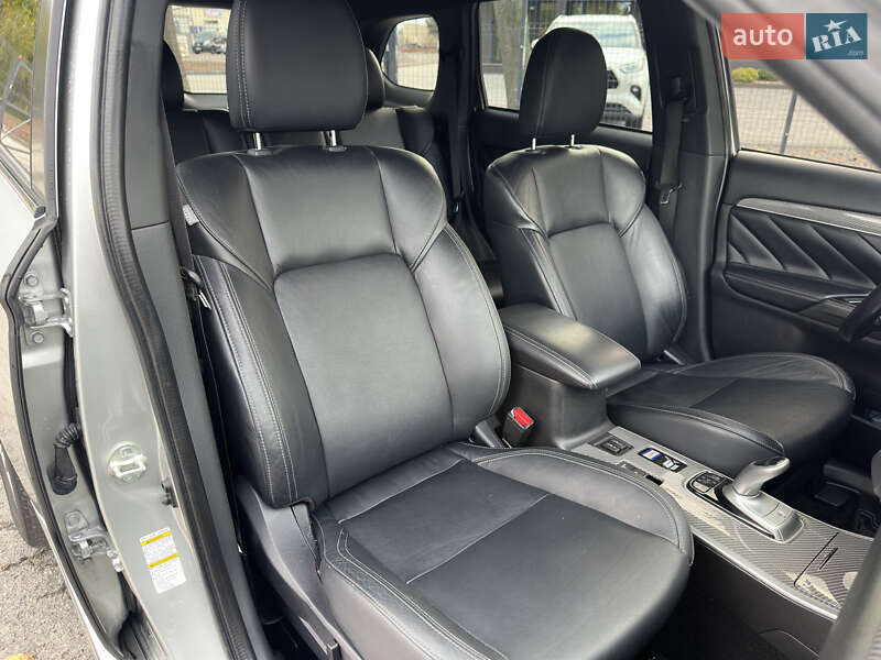 Внедорожник / Кроссовер Mitsubishi Outlander 2022 в Белой Церкви фото 48 Внедорожник / Кроссовер Mitsubishi Outlander 2022 в Белой Церкви