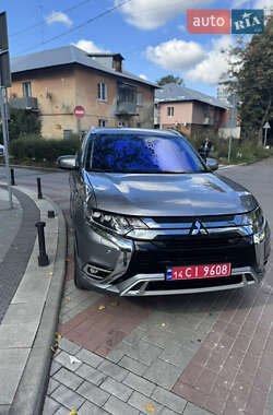 Mitsubishi Outlander 2020