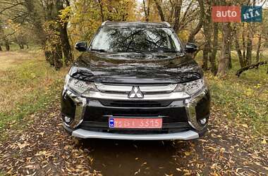 Внедорожник / Кроссовер Mitsubishi Outlander 2018 в Чернигове