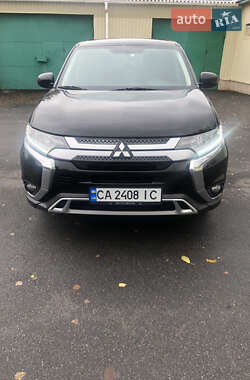 Внедорожник / Кроссовер Mitsubishi Outlander 2018 в Монастырище