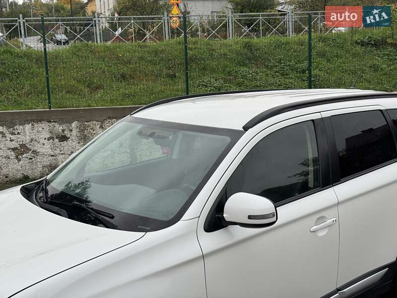 Позашляховик / Кросовер Mitsubishi Outlander 2016 в Тернополі