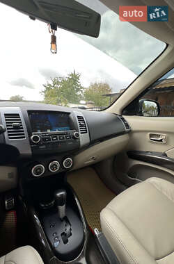 Позашляховик / Кросовер Mitsubishi Outlander 2007 в 