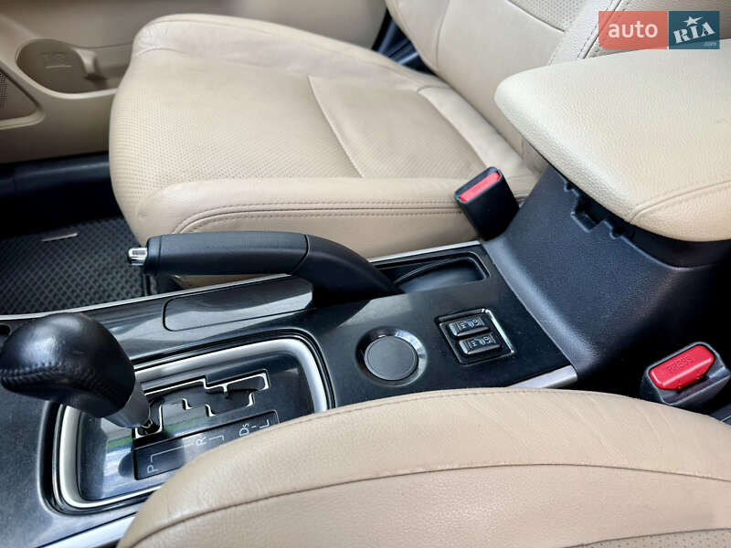 Внедорожник / Кроссовер Mitsubishi Outlander 2017 в Кременчуге фото 15 Внедорожник / Кроссовер Mitsubishi Outlander 2017 в Кременчуге