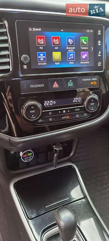 Внедорожник / Кроссовер Mitsubishi Outlander 2017 в Вольнянске