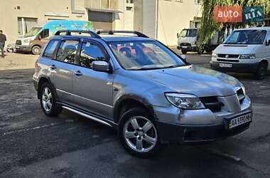 Внедорожник / Кроссовер Mitsubishi Outlander 2005 в 