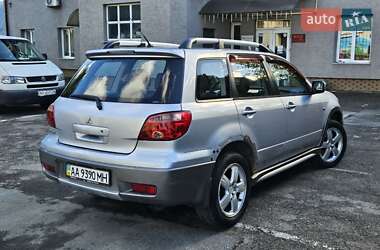 Внедорожник / Кроссовер Mitsubishi Outlander 2005 в 