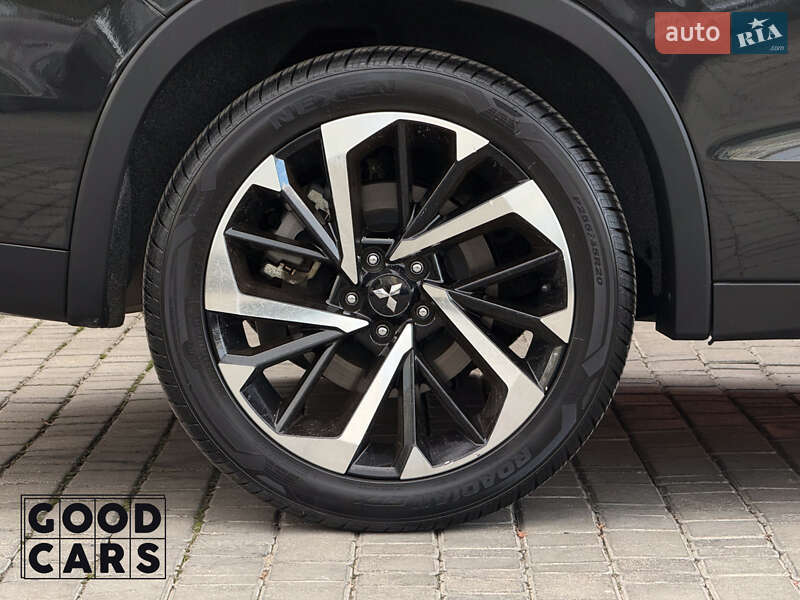 Внедорожник / Кроссовер Mitsubishi Outlander 2022 в Одессе