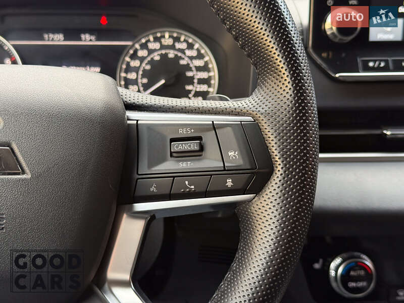 Внедорожник / Кроссовер Mitsubishi Outlander 2022 в Одессе