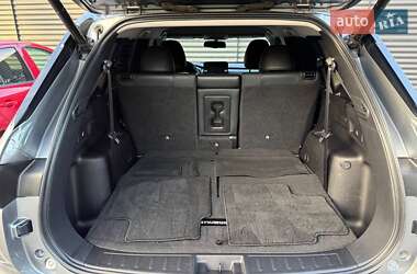 Внедорожник / Кроссовер Mitsubishi Outlander 2022 в 