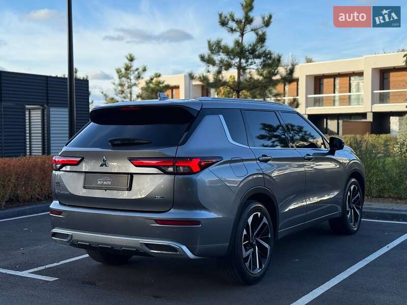 Внедорожник / Кроссовер Mitsubishi Outlander 2022 в Киеве