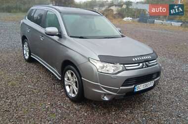 Позашляховик / Кросовер Mitsubishi Outlander 2012 в Львові
