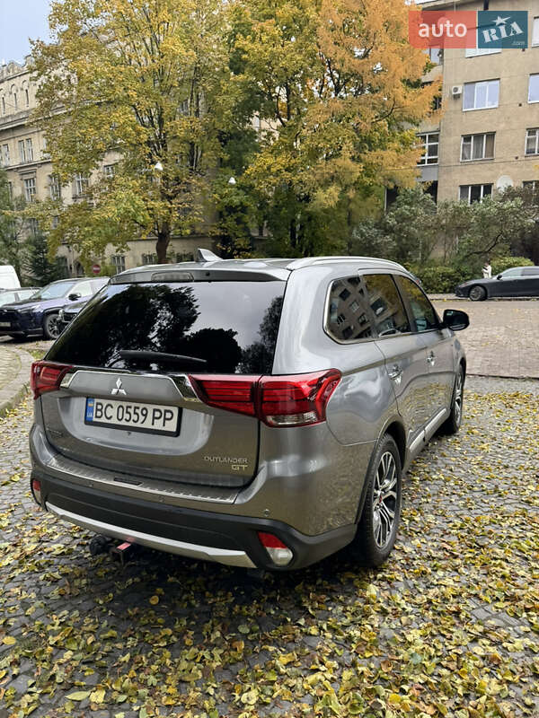 Внедорожник / Кроссовер Mitsubishi Outlander 2017 в Львове фото 10 Внедорожник / Кроссовер Mitsubishi Outlander 2017 в Львове