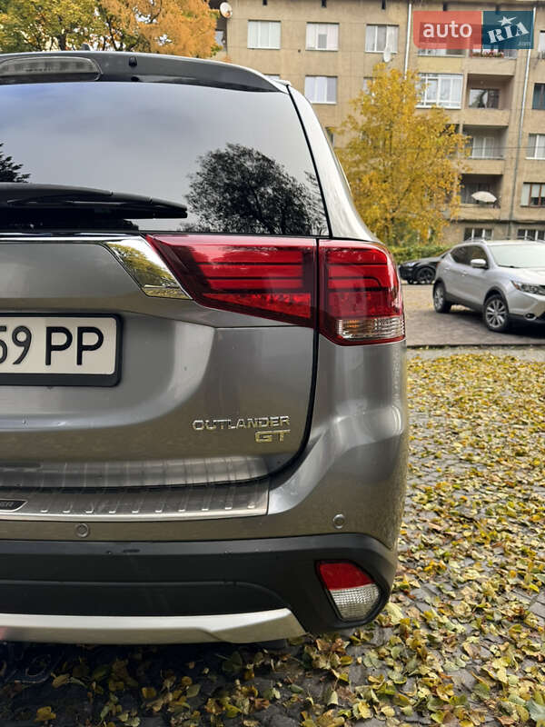 Внедорожник / Кроссовер Mitsubishi Outlander 2017 в Львове фото 15 Внедорожник / Кроссовер Mitsubishi Outlander 2017 в Львове