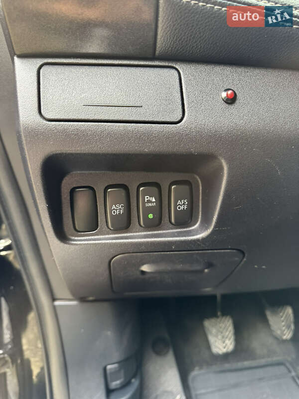 Внедорожник / Кроссовер Mitsubishi Outlander 2010 в Борщеве