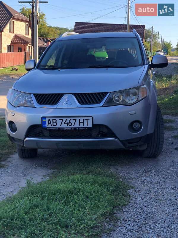 Внедорожник / Кроссовер Mitsubishi Outlander 2008 в 