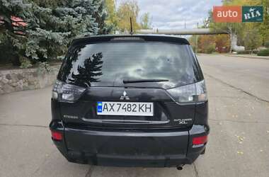 Внедорожник / Кроссовер Mitsubishi Outlander 2010 в 