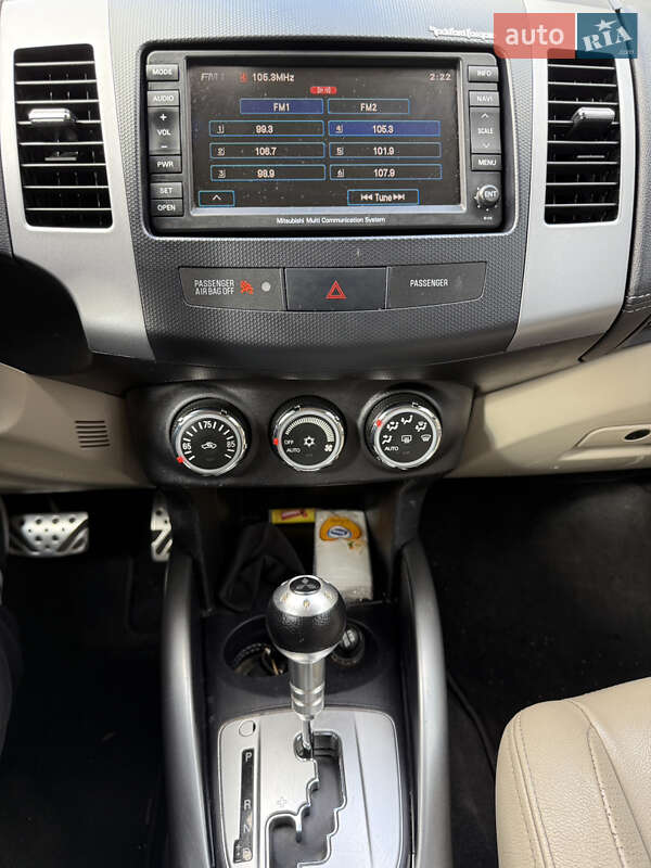 Позашляховик / Кросовер Mitsubishi Outlander 2011 в Кропивницькому