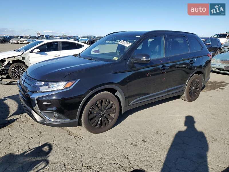 Внедорожник / Кроссовер Mitsubishi Outlander 2019 в Днепре