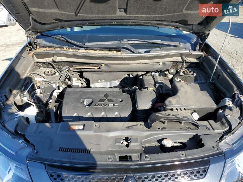 Внедорожник / Кроссовер Mitsubishi Outlander 2019 в Днепре