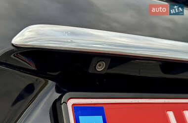 Внедорожник / Кроссовер Mitsubishi Outlander 2012 в 