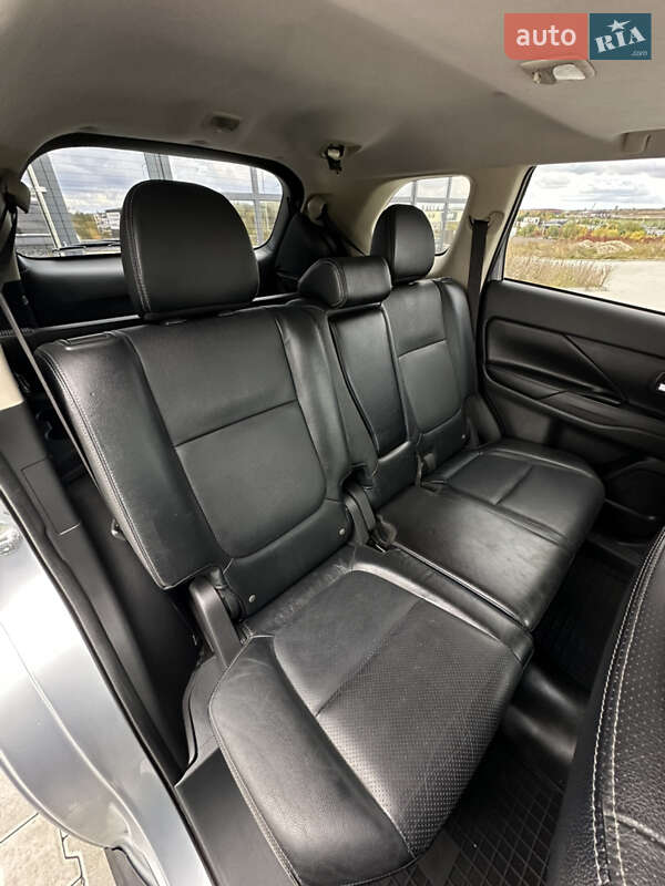 Внедорожник / Кроссовер Mitsubishi Outlander 2013 в Тернополе