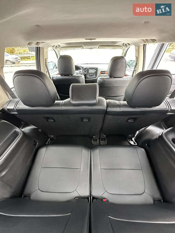 Внедорожник / Кроссовер Mitsubishi Outlander 2013 в Тернополе