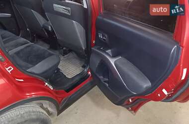 Внедорожник / Кроссовер Mitsubishi Outlander 2010 в 