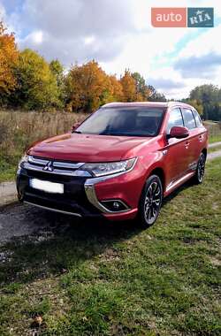 Внедорожник / Кроссовер Mitsubishi Outlander 2017 в Тернополе