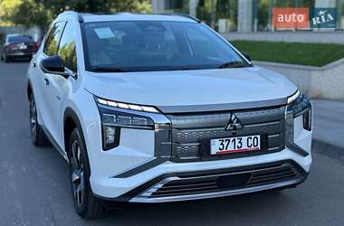Внедорожник / Кроссовер Mitsubishi Outlander 2022 в 