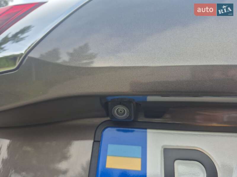 Позашляховик / Кросовер Mitsubishi Outlander 2017 в Тернополі