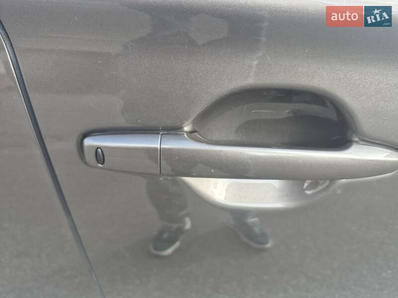 Позашляховик / Кросовер Mitsubishi Outlander 2017 в Тернополі