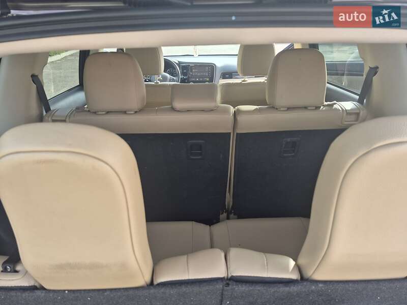 Позашляховик / Кросовер Mitsubishi Outlander 2017 в Тернополі