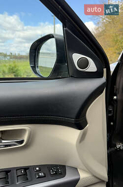 Позашляховик / Кросовер Mitsubishi Outlander 2012 в  фото 29 Позашляховик / Кросовер Mitsubishi Outlander 2012 в
