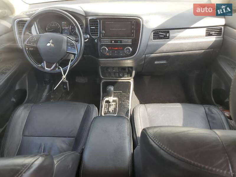 Внедорожник / Кроссовер Mitsubishi Outlander 2019 в Луцке