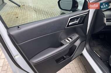Внедорожник / Кроссовер Mitsubishi Outlander 2023 в 
