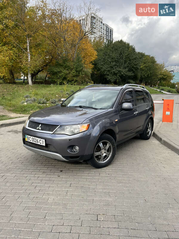 Внедорожник / Кроссовер Mitsubishi Outlander 2008 в 