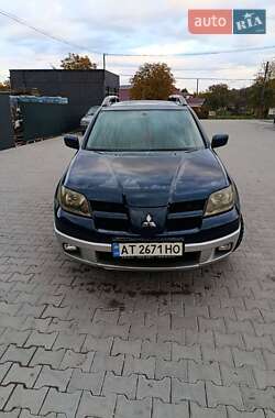 Внедорожник / Кроссовер Mitsubishi Outlander 2004 в 