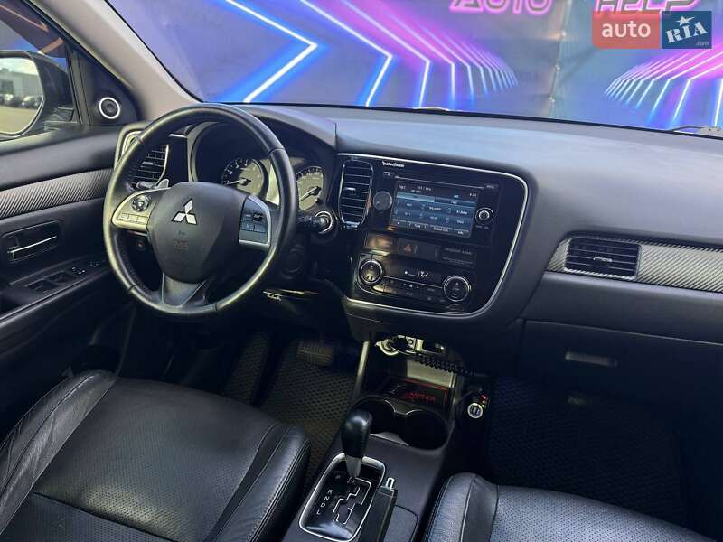 Внедорожник / Кроссовер Mitsubishi Outlander 2013 в Запорожье