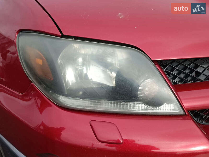 Позашляховик / Кросовер Mitsubishi Outlander 2003 в Харкові