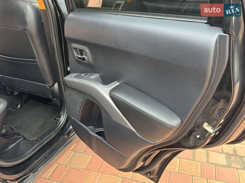 Внедорожник / Кроссовер Mitsubishi Outlander 2008 в Одессе