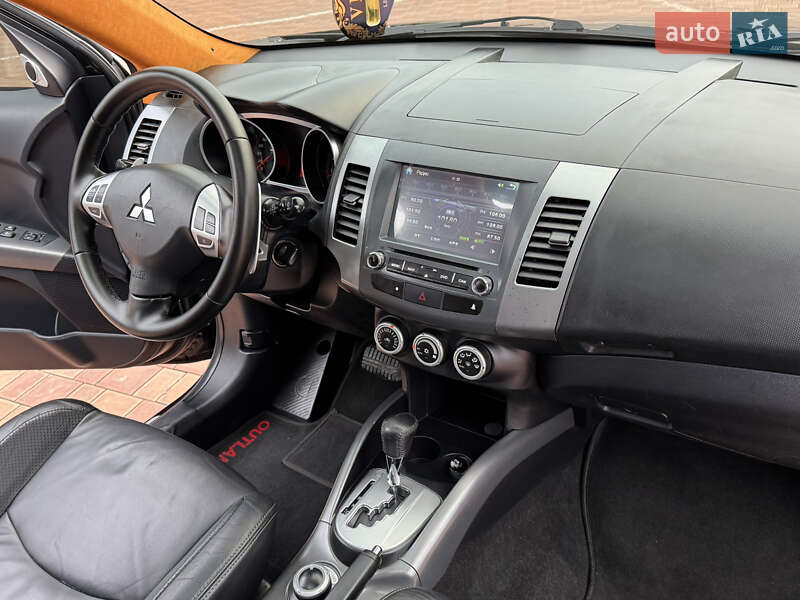 Внедорожник / Кроссовер Mitsubishi Outlander 2008 в Одессе