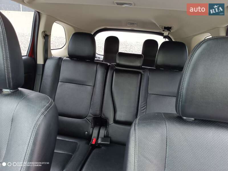 Внедорожник / Кроссовер Mitsubishi Outlander 2016 в Киеве