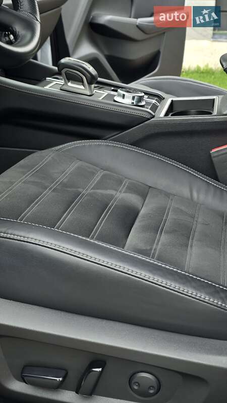 Внедорожник / Кроссовер Mitsubishi Outlander 2022 в Киеве