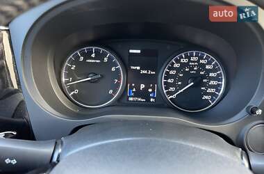 Внедорожник / Кроссовер Mitsubishi Outlander 2019 в 