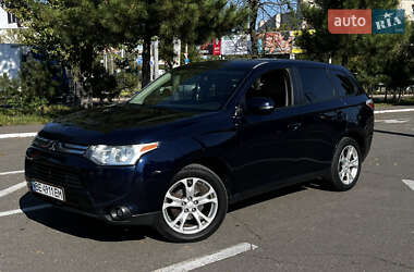 Внедорожник / Кроссовер Mitsubishi Outlander 2013 в Одессе