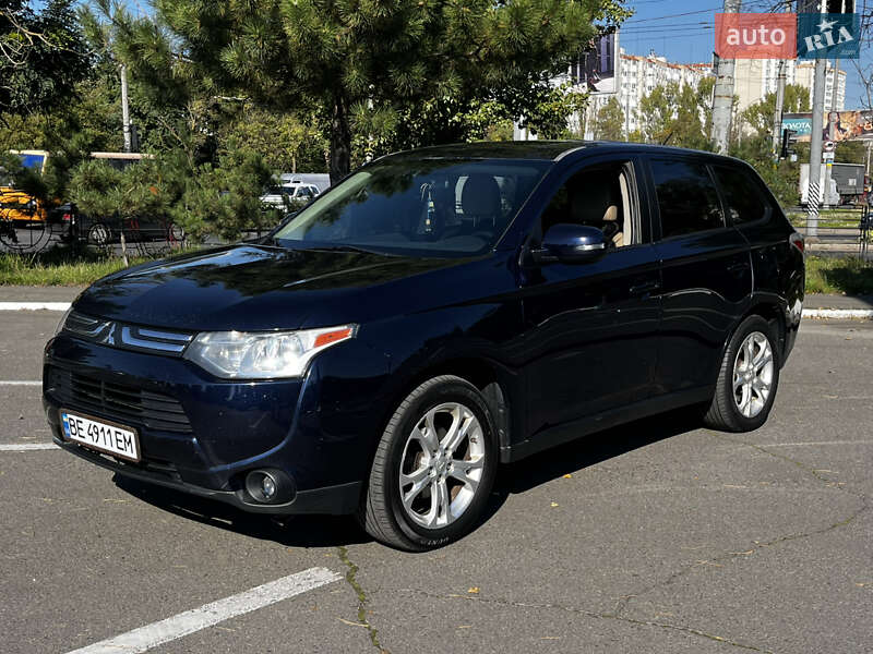Внедорожник / Кроссовер Mitsubishi Outlander 2013 в Одессе фото 10 Внедорожник / Кроссовер Mitsubishi Outlander 2013 в Одессе