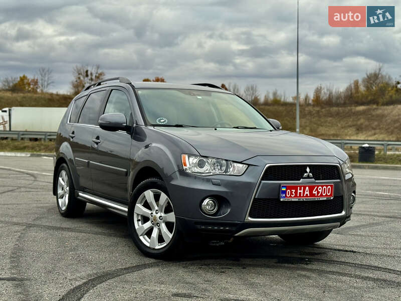 Внедорожник / Кроссовер Mitsubishi Outlander 2012 в Полтаве