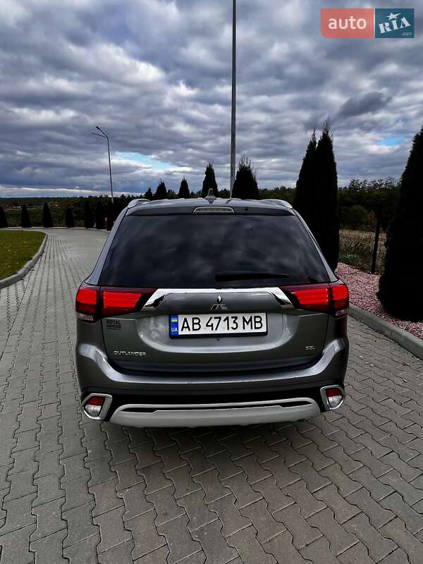 Позашляховик / Кросовер Mitsubishi Outlander 2020 в Вінниці